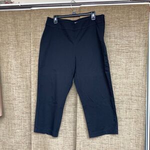 Chico’s cotton blend black twill capris